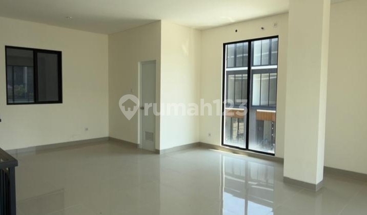 Ruko 3 Lantai Di Kawasan Bisnis Di Gading Serpong