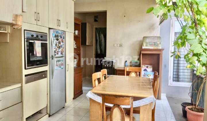 Rumah Untuk Keluarga Besar Di Bsd City