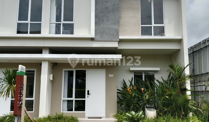 Rumah Minimalis 2 Lantai Dekat Mall Rumah Minimalis 2 Lantai Dekat Mall