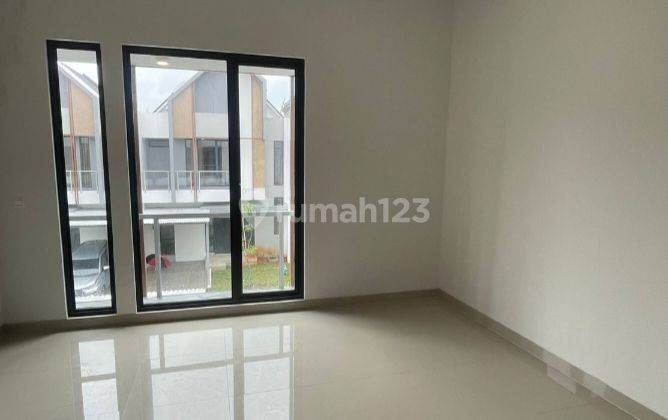 Rumah Baru 2 Lantai Semi Furnished Dekat Tol Dan Stasiun Di Bsd City