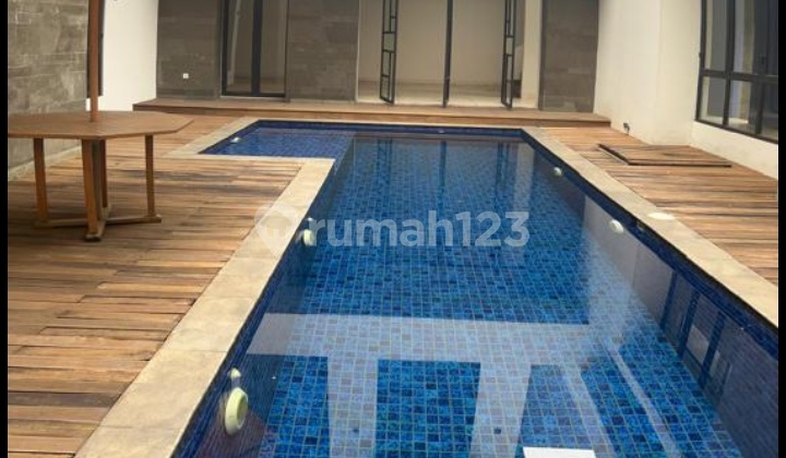 Sultan's Town House in Gading Serpong