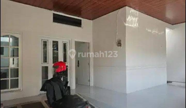 Disewakan Rumah Sudah Renov di Meruya Selatan 1