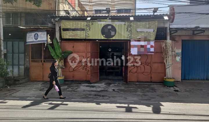 Disewakan Ruko Luas 7x 25 bekas Resto di Tambora Disewakan Ruko Luas 7x 25 bekas Resto di Tambora