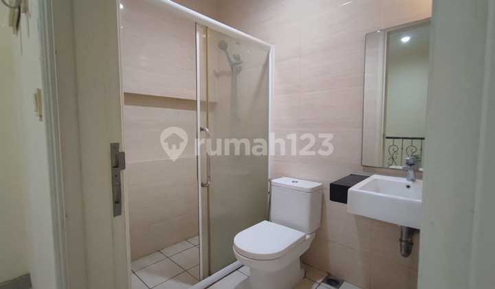 Rumah Furnished 6X15 Cluster West Europe di Green Lake City 2