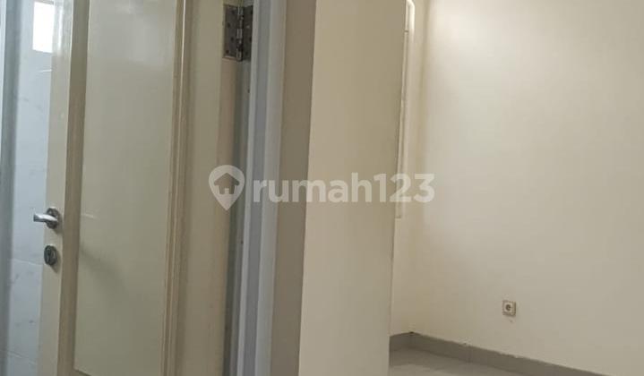 Disewakan Rumah 2 Lantai Green Lake City Cluster West Europe 2