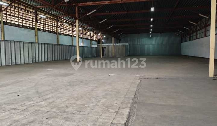 For Rent Warehouse Area 1,350M2 in Cikokol