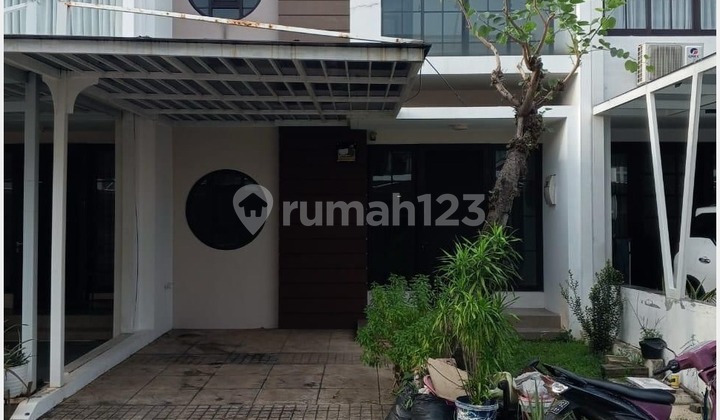 For Rent 2-Story House Size 6X18 in Green Lake City