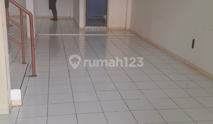 For Rent 6x16 House in Kresek Indah 1, West Jakarta