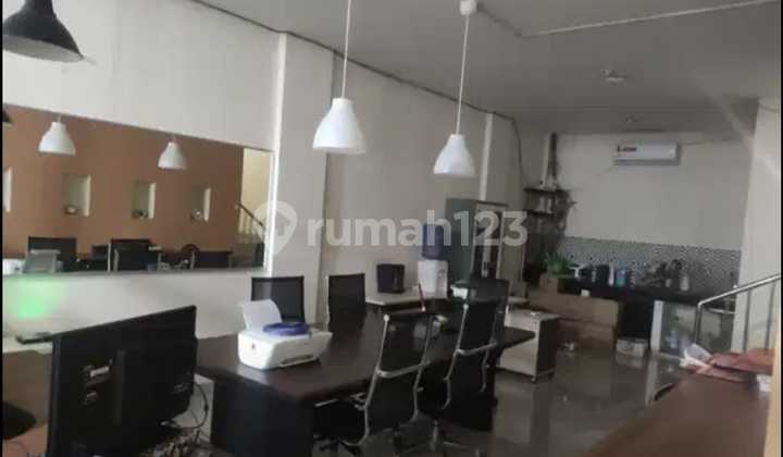 Disewa Ruko 3 Lantai di Tanjung Duren Disewa Ruko 3 Lantai di Tanjung Duren