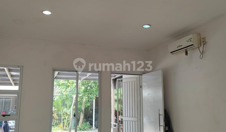 8x15 House with AC in Australia Cluster, Green Lake City