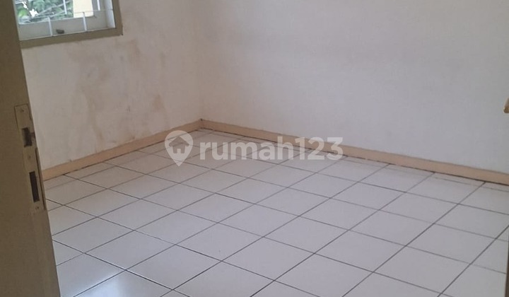 For Rent 6x16 House in Kresek Indah 1, West Jakarta
