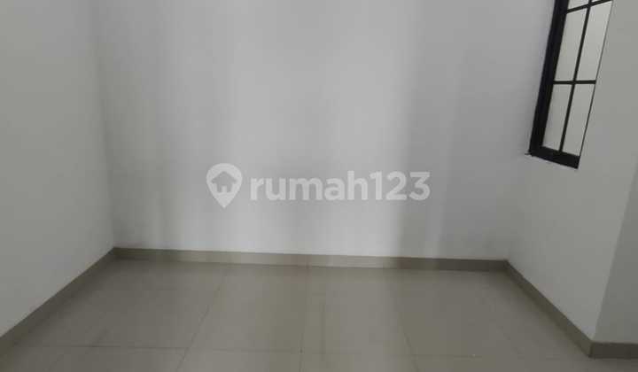Disewakan Rumah Uk 4x15 Di Green Lake City