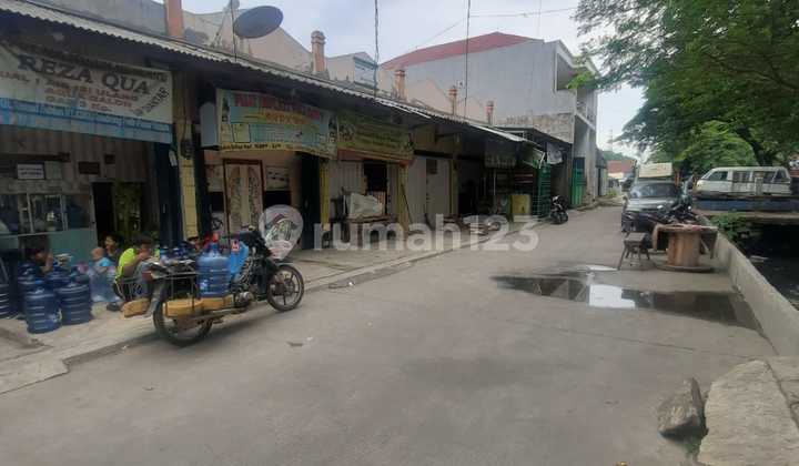 For Sale Quickly Land and Building in Cipondoh Tangerang