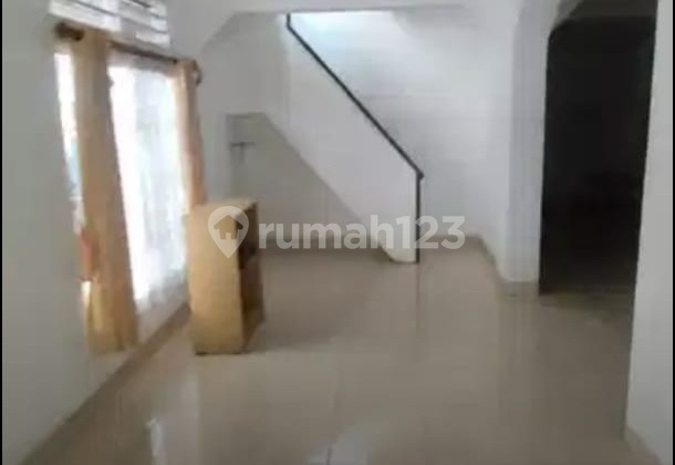 Cheap for Rent 2-Story House in Unilever Complex, Meruya, West Jakarta Cheap for Rent 2-Story House in Unilever Complex, Meruya, West Jakarta