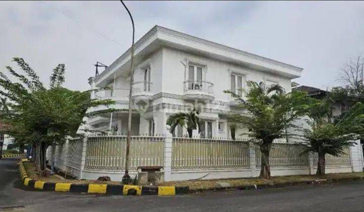 Rumah Hoek di Perumahan Intercon Kebon Jeruk Jakarta Barat 1