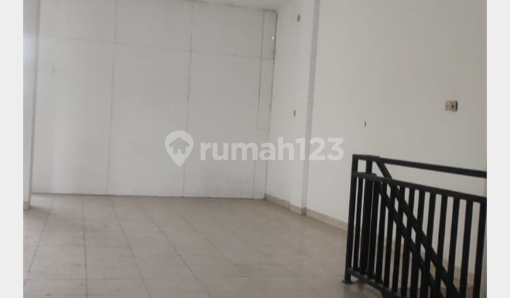 For Rent: Twin Shophouses by the Main Road in Karang Tengah For Rent: Twin Shophouses by the Main Road in Karang Tengah