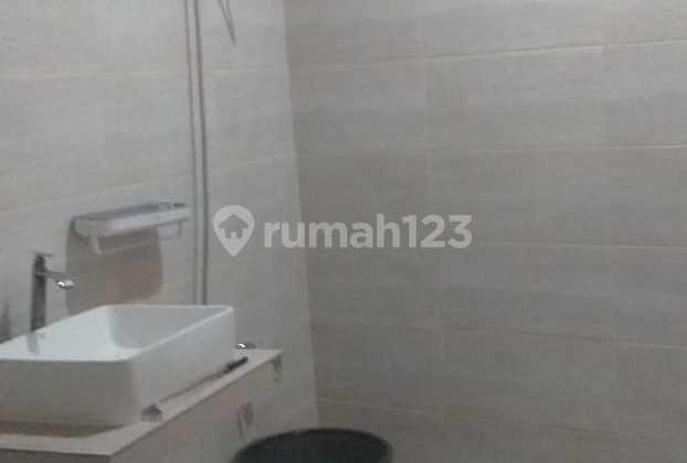 Disewakan Rumah/Kantor/Tempat Usaha di Daan Mogot  2
