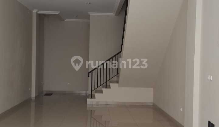 For Rent: 3.5-Story Shop House in CBD Green Lake City 1