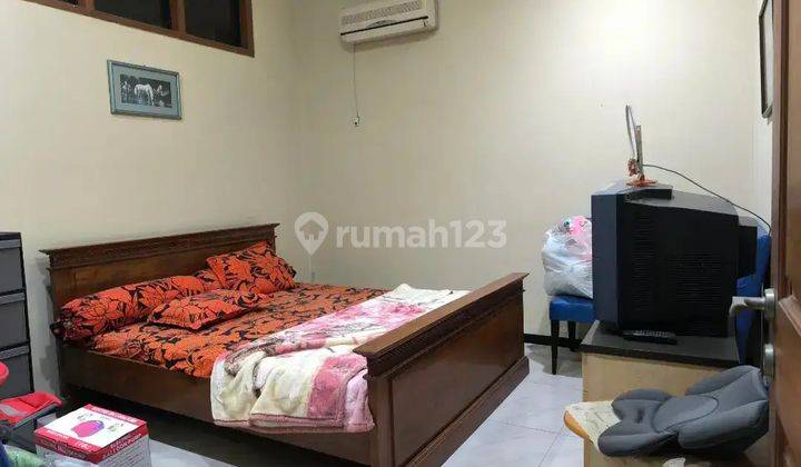 Rumah Second Terawat di Manyar Strategis Pusat Kota, Dingin Hadap Selatan 2