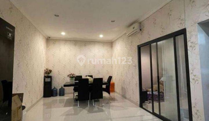 Rumah Cantik Terawat Layout Luas Semi Furnished Ciputat Tangsel 2