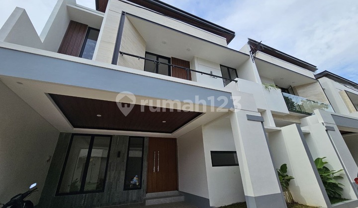 Beautiful New 2-Story House in Cinere Near Brigif Toll Road, Must Survey Beautiful New 2-Story House in Cinere Near Brigif Toll Road, Must Survey