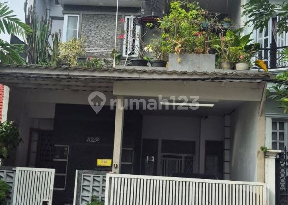 For Sale 3 1/2 Story House in Bona Indah Strategic Location 2