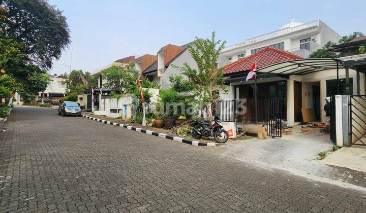 Cinere Mas Villa House Near Lebak Bulus Ready to Occupy