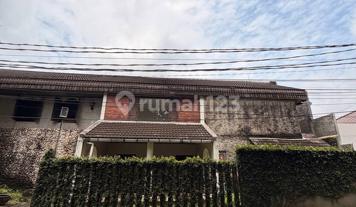 Super Wide Classic Thematic House Cinere