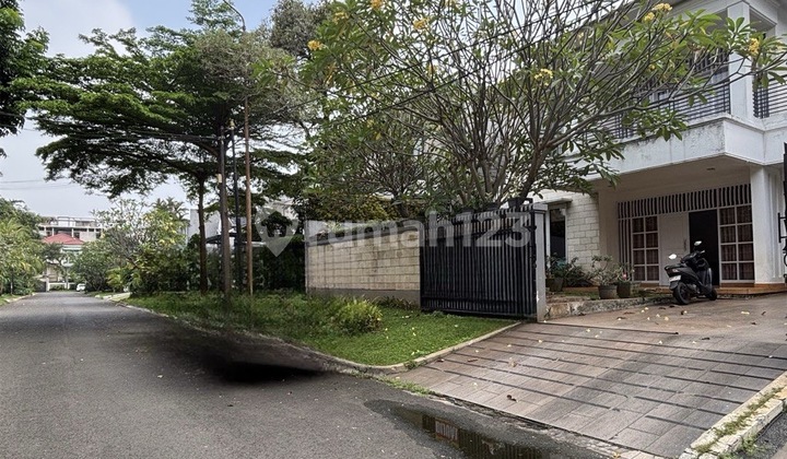 Rumah Asri Kawasan Premium Pondok Indah Jaksel