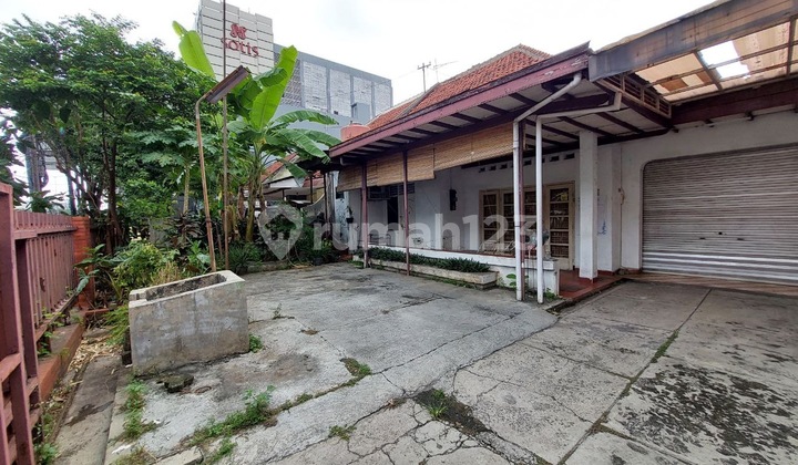 Rumah Lama Jl. Penjernihan I, Jakarta Pusat Lokasi Strategis