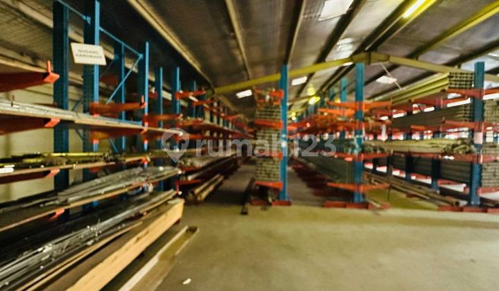 Strategic and Spacious Shop House at Gaplek Intersection with Easy Access to Desari Toll Road 2