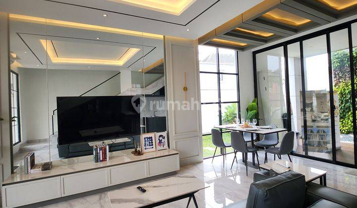 Bisa custom!! Dijual rumah baru american classic 6x17,5 2 lantai pegadungan, kalideres, jakarta barat 1