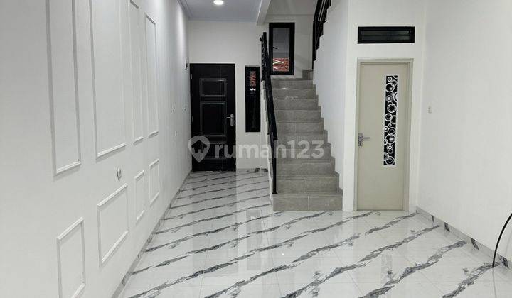 Hot Jual Rumah Baru Tanjung Duren 3 Lantai Dekat Trisakti Central Park Jakarta Barat 1