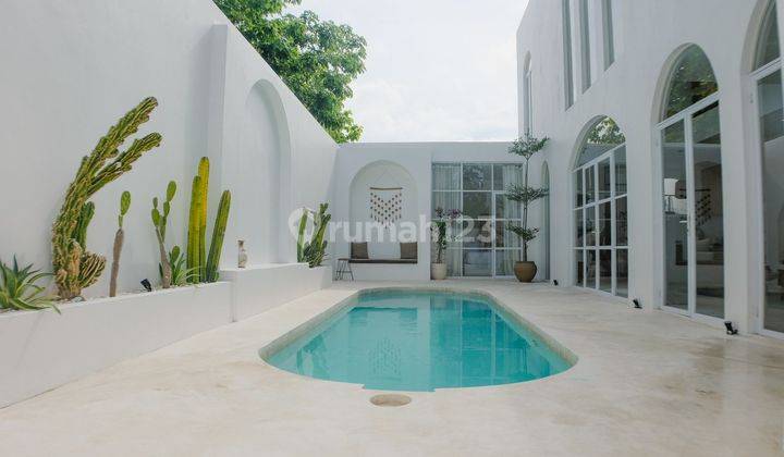 Dijual Villa Jimbaran Bali 200m2 Fully Furnished Sudah Beroperasi Full Book Terus Airbnb 2