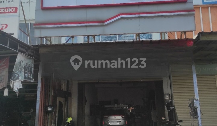 Dijual ruko siap pakai diperuntukkan untuk otomotif, siap operasional karena sudah termasuk mesin-mesinnya