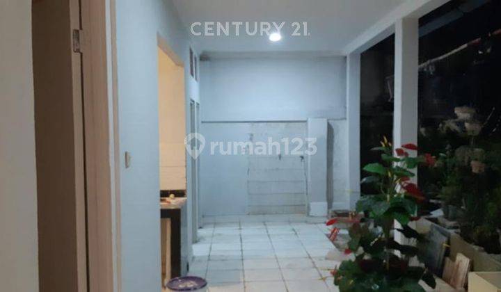 Rumah Dengan Taman Dibelakang Di Setiabudi S8270 2