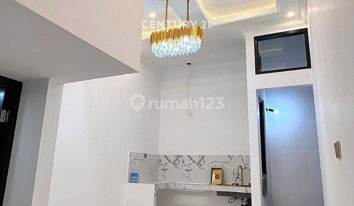 Rumah 3 Lantai Modern Klasik Eropa Di Pulomas S8166 2