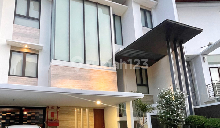 Dijual Rumah Mewah Layar Permai - Pik1