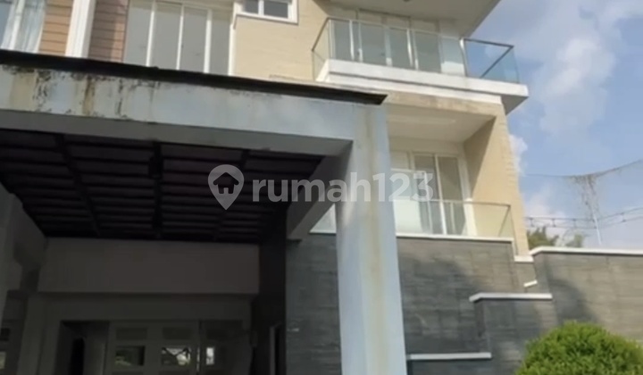 Dijual Rumah Golf Residence View Lapangan Golf