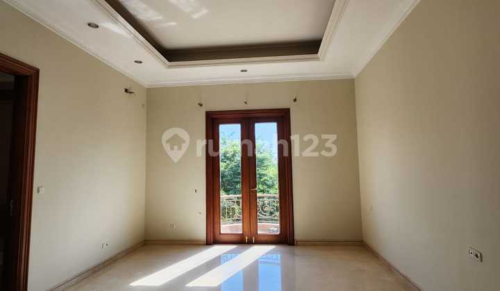 Rumah Classic Bagus SHM di Araya 1 Siap Huni 2