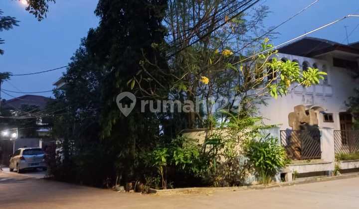 Rumah Cantik 2Lt Bangunan Mandiri di Sunrise Garden Jakarta Barat 2