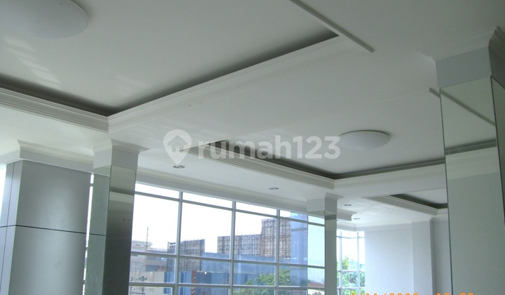 3-Story Building Nice And Furnished Ready For Use In Scbd Semarang 2