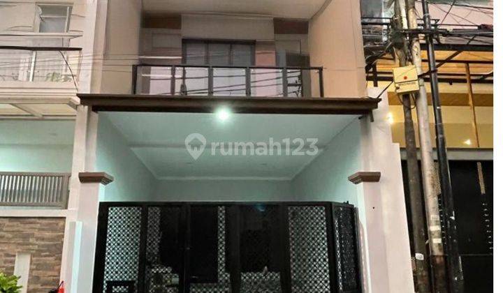 Rumah Mewah Baru 3 Kamar Tidur Yang Murah Di Pusat Kota Jakarta Dekat Stasiun Sawah Besar Dan Pasar Baru 2