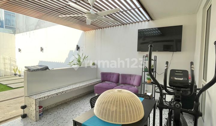 Nice House No Renovation in Alam Sutera 4 Bedrooms