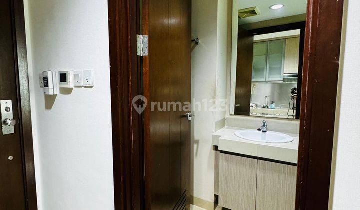 Apartemen Studio Rapi Dan Terawat Full Furnished dekat Pelita Harapan UPH/UPHC di Karawaci, Tangerang 2