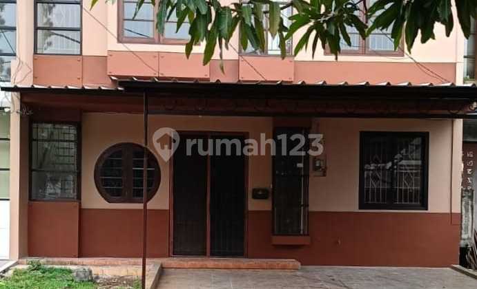 Rumah Cantik Tinggal Bawa Koper di Taman Osaka Lippo Karawaci Rumah Cantik Tinggal Bawa Koper di Taman Osaka Lippo Karawaci