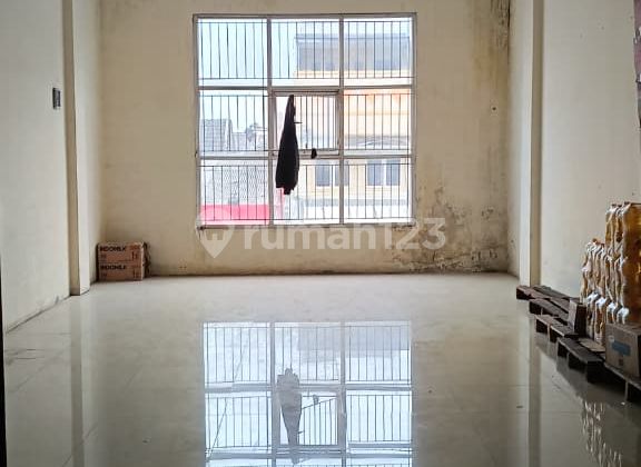 Ruko 3-Story Row of 3 Units in a Busy Area, Located Alongside Perumnas Karawaci Road 1