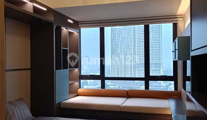 Apartment Collins Boulevard Type Studio Furnished Gading Serpong.