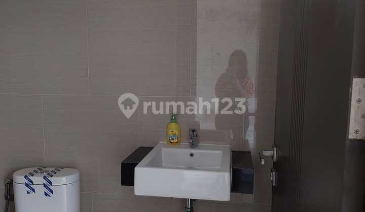 Nice House Hook 2+1 Room in BSD Near Station 2