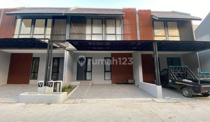 Rumah 2 Lantai Baru SHM 3km Dari Queen City Mall  1